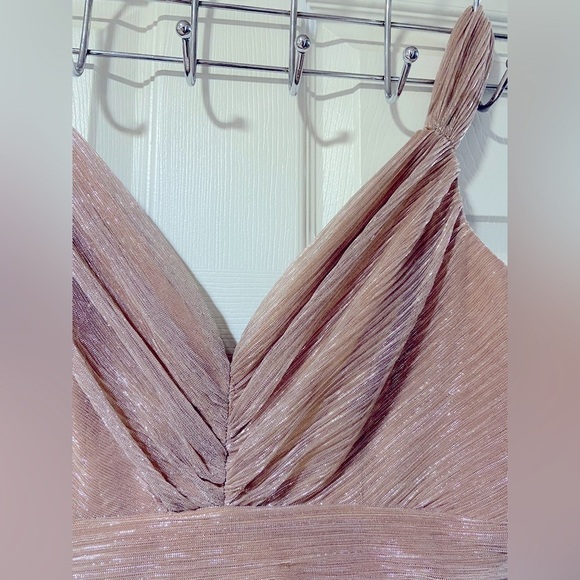 Pink evening gown - Picture 2 of 8